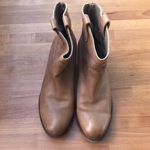Frye Boots - caramel leather - Size 10 B